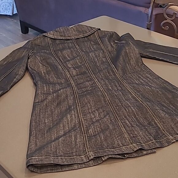 Baccini sz S denim short coat with front pockets and oversized buttons - Picture 10 of 10